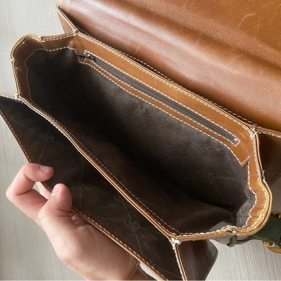 Cartier vintageTan/ Green Nubuck detailing  Leather luxury classic messenger Bag - Picture 11 of 11